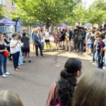 Inauguration de la journée du bénévolat au collège Pasteur de Mâcon avec la principale.
